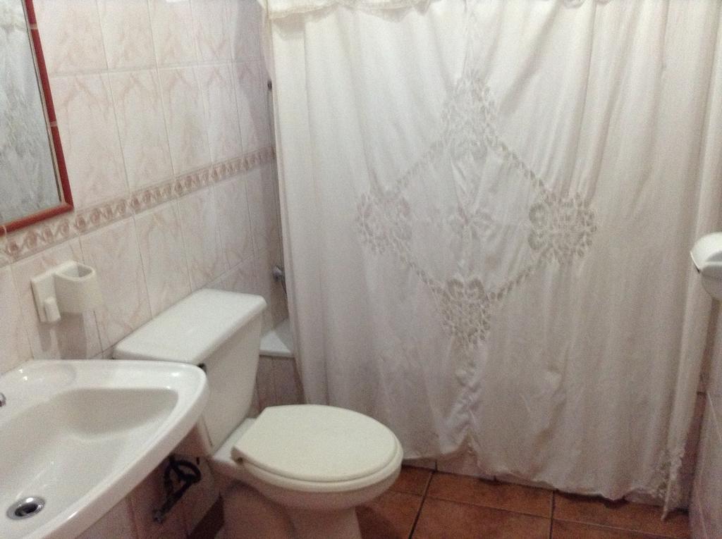 Hostal Monica Pucón Habitación foto
